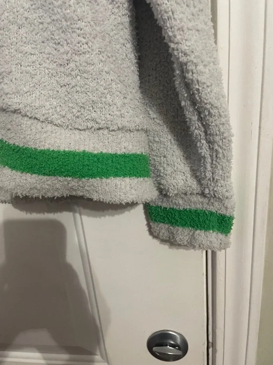 Cozy Crewneck Sweater in Light Gray with Green 'North Dakota' Appliqué - Picture 2 of 4